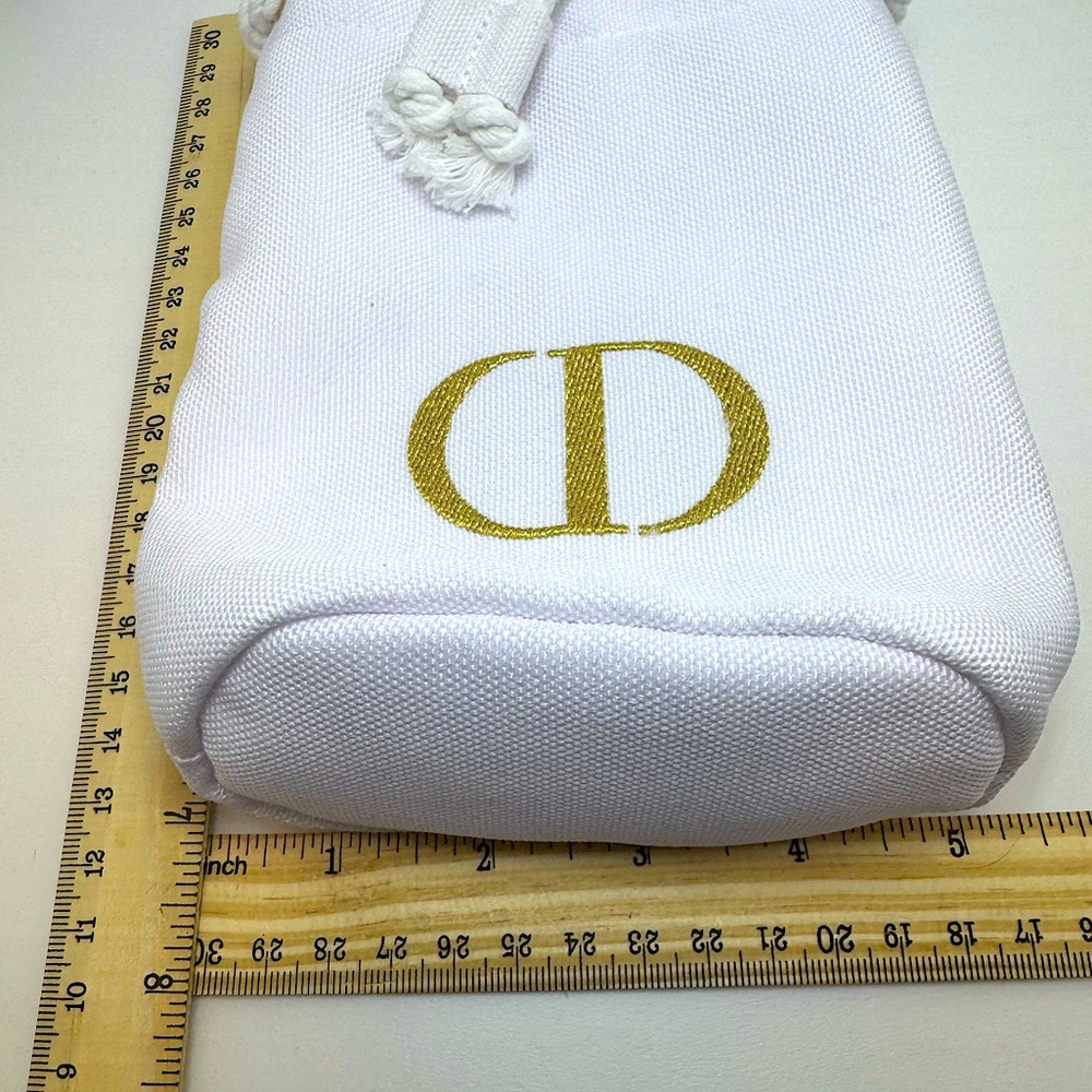 Dior Logo Bucket Bag W Skincare Set Totale Skincare New Rare Exclusive - Picture 3 of 10